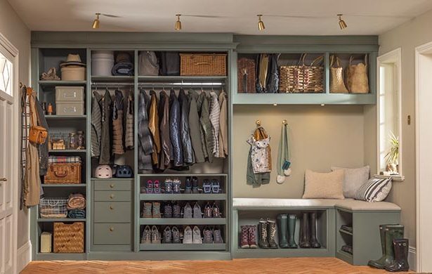 Sustainable Storage Solutions: How to Declutter and Stay Green in Small Spaces